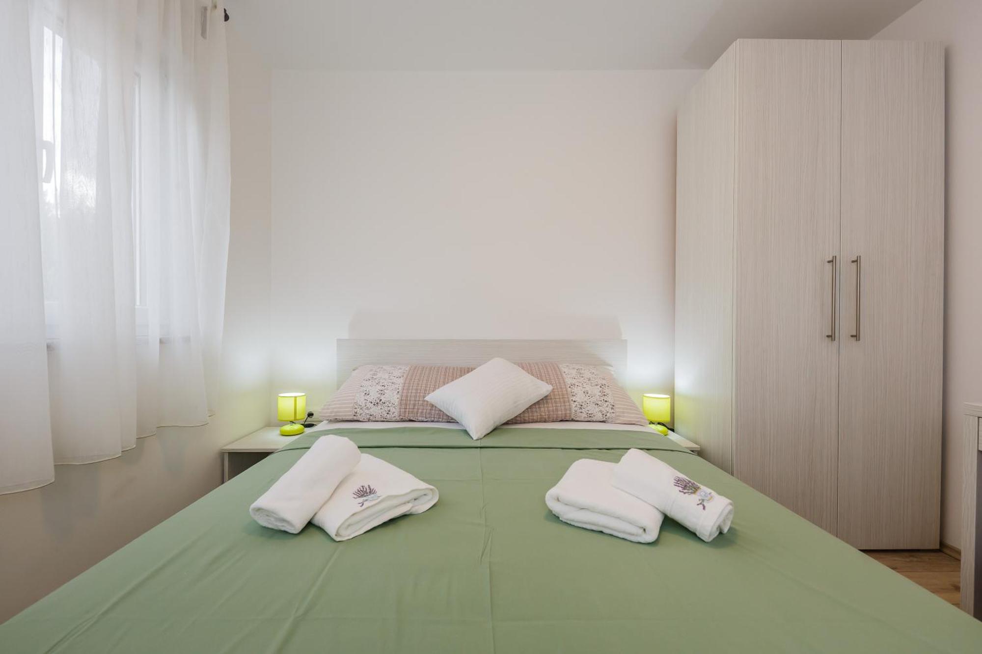 Apartments Mare Trogir Habitación foto